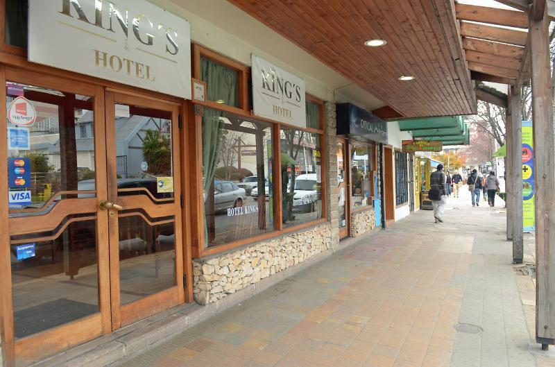 King'S Hotel Bariloche Esterno foto